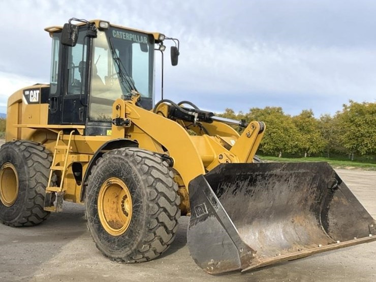 caterpillar-928h-image-1