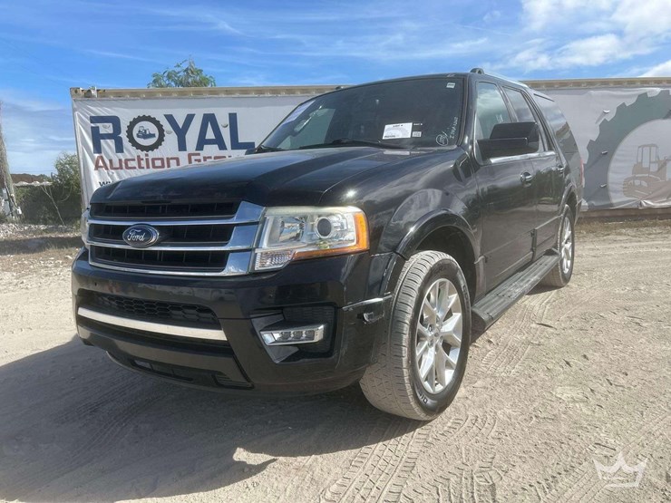 2017-ford-expedition-limited-image-1