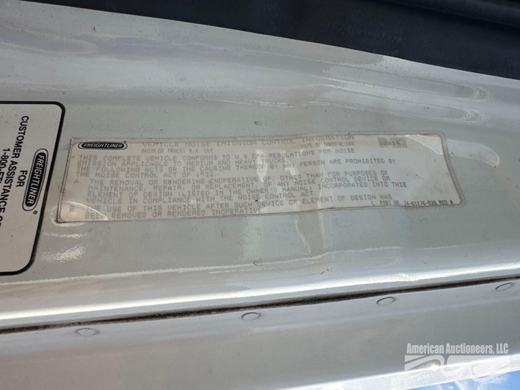 2016-freightliner-cascadia-125-image-17