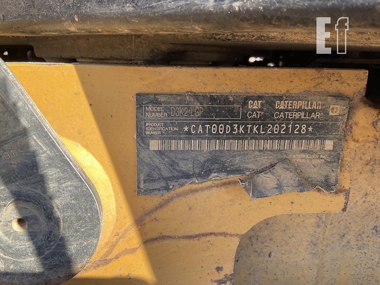 2016-caterpillar-d3k2-lgp-image-5