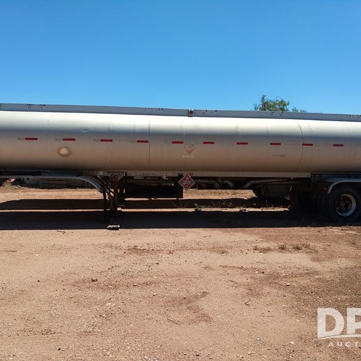 1974 TRAILMOBILE TRAILER