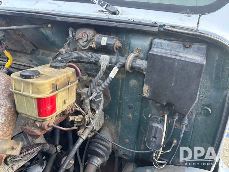 international-4700-image-58