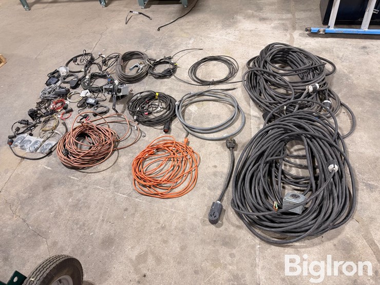 220v-power-cords-&-in-cab-monitors/wire-harnesses-image-2