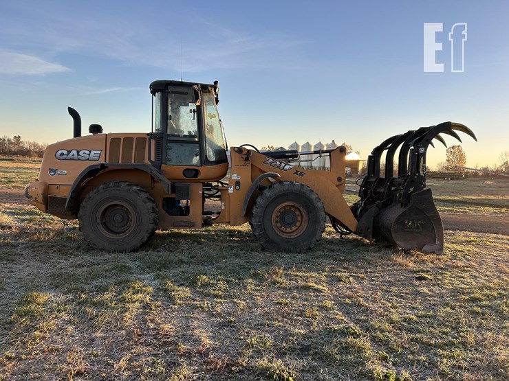 2014-case-721f-xr-image-5