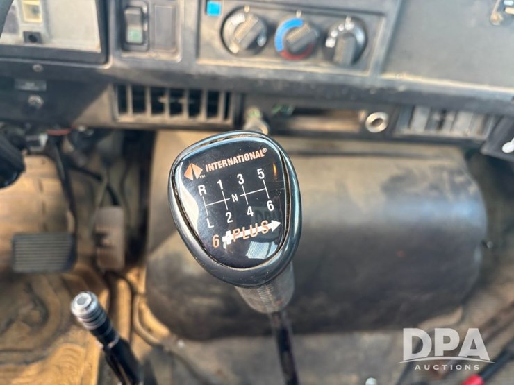 international-4700-image-85