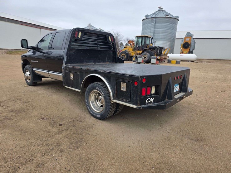 2005-dodge-ram-3500-image-13