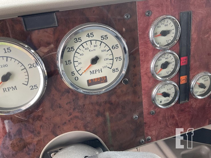 2003-international-9200-image-9