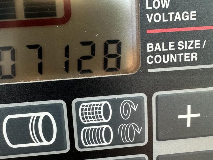 2018-john-deere-560m-image-13