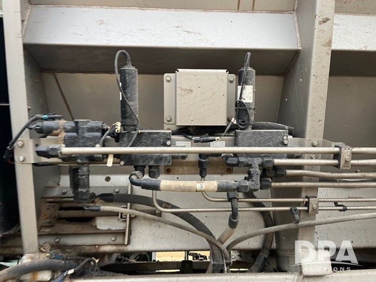 john-deere-r4045-image-42