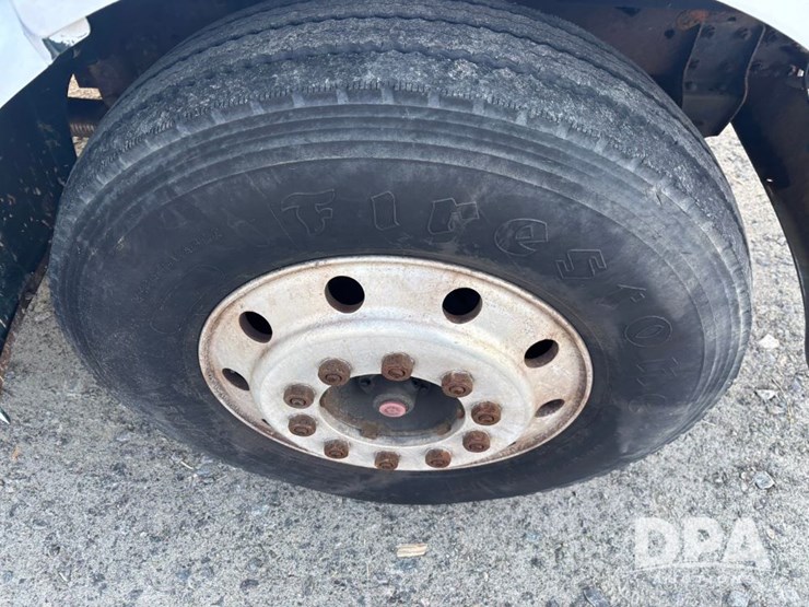 international-4700-image-53