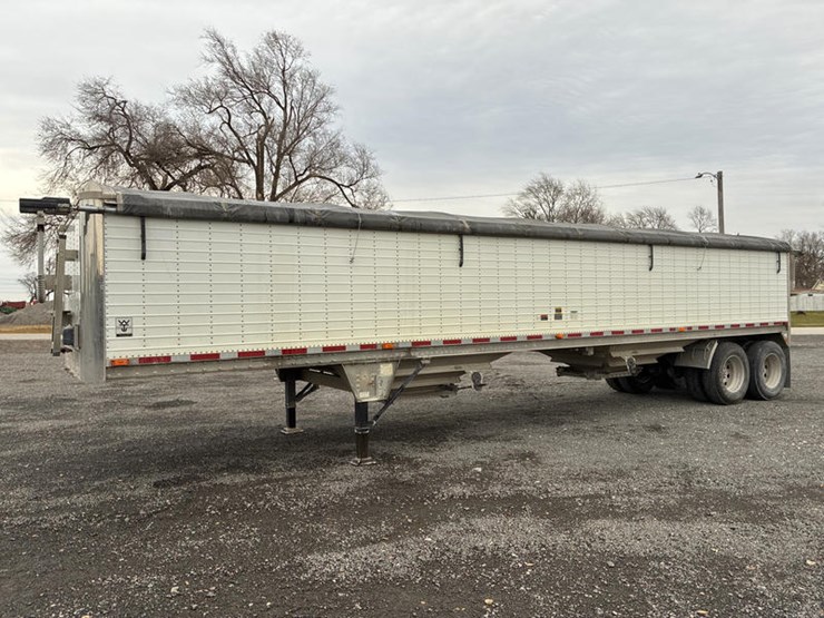 wilson-hopper-bottom-image-4