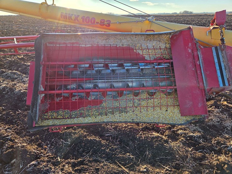 westfield-10”-x-83’-auger-with-swing-hopper,-16”-tires,-works-good,-used-fall-of-‘25-image-13