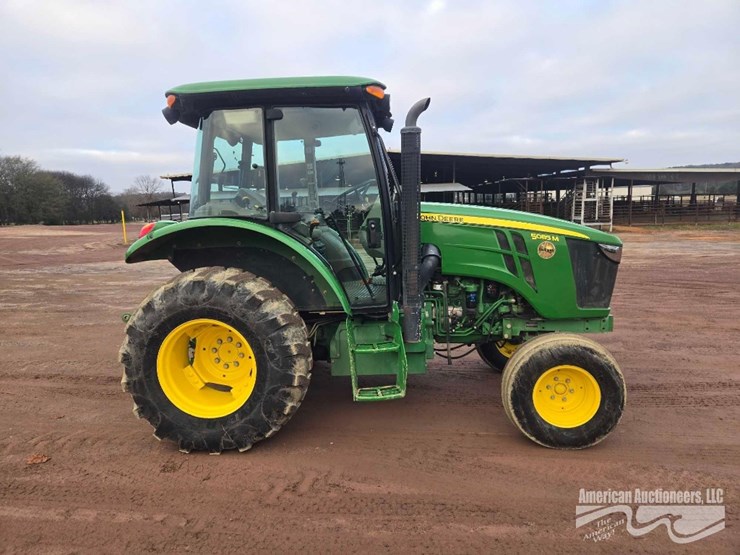 john-deere-5085m-image-4
