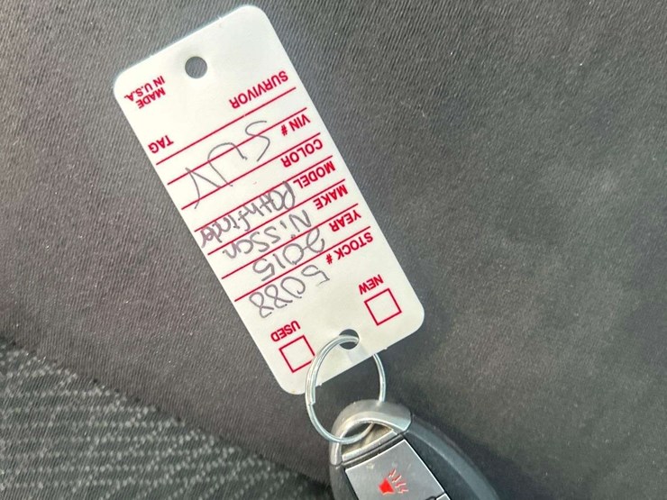 2015-nissan-pathfinder-image-38