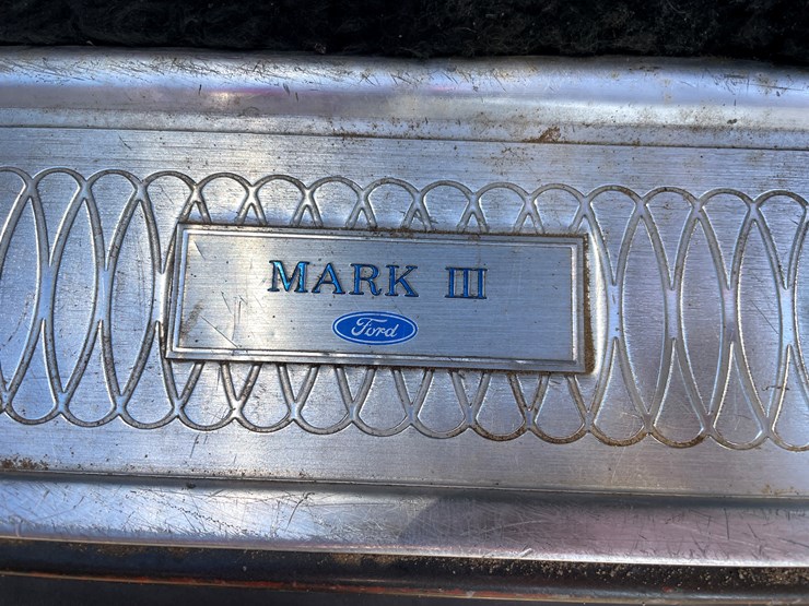 #1202-•-1969-lincoln-mark-3-continental-**must-be-trailered**(has-mn-title)-image-31