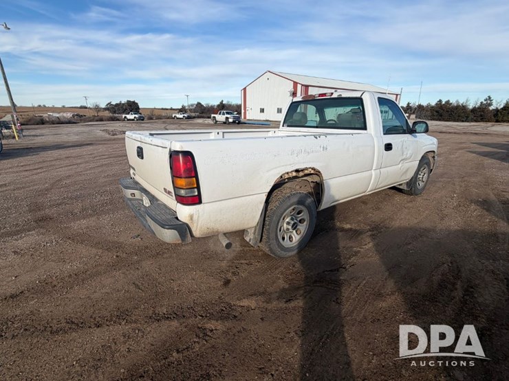 2007-gmc-sierra-1500-image-9