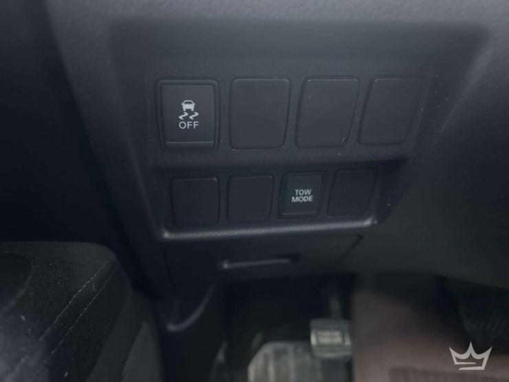 2015-nissan-pathfinder-image-18