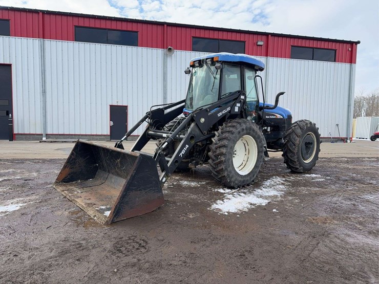 new-holland-tv145-image-1