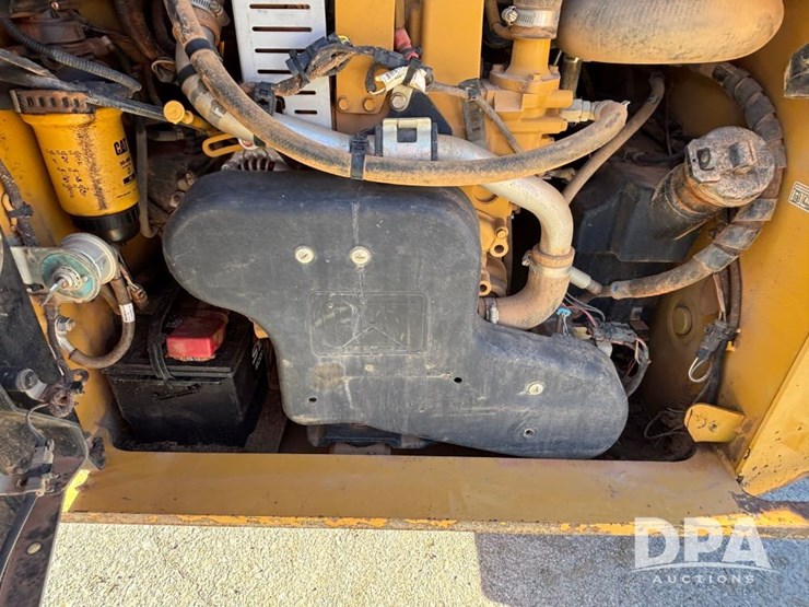 2024-caterpillar-289d3-image-32