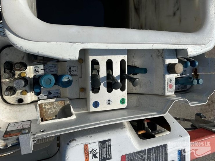 freightliner-m2-106-image-18