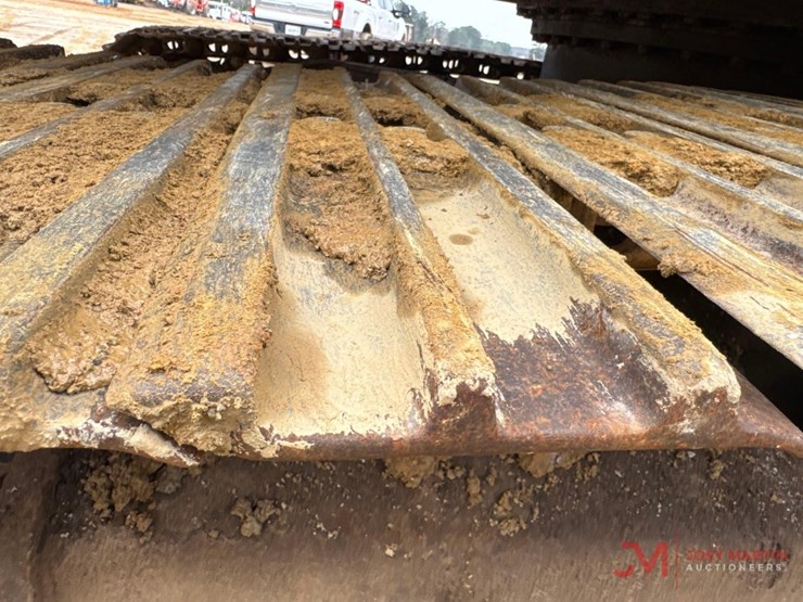 hitachi-zx240-lc-3-image-5