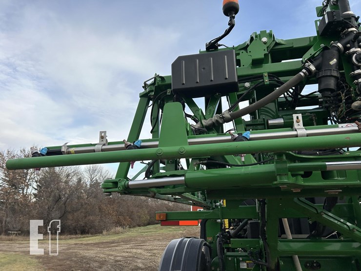 2017-john-deere-r4038-image-42