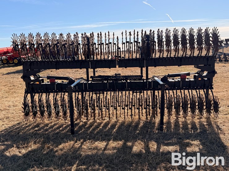 yetter-30'-rotary-hoe-image-6