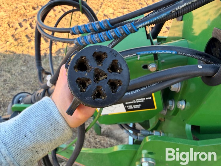 2023-john-deere-l341np-large-square-baler-image-12