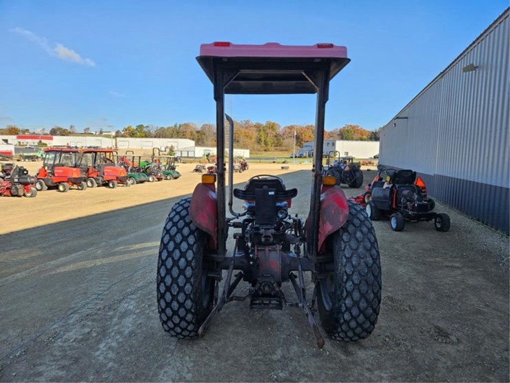 massey-ferguson-240-image-38