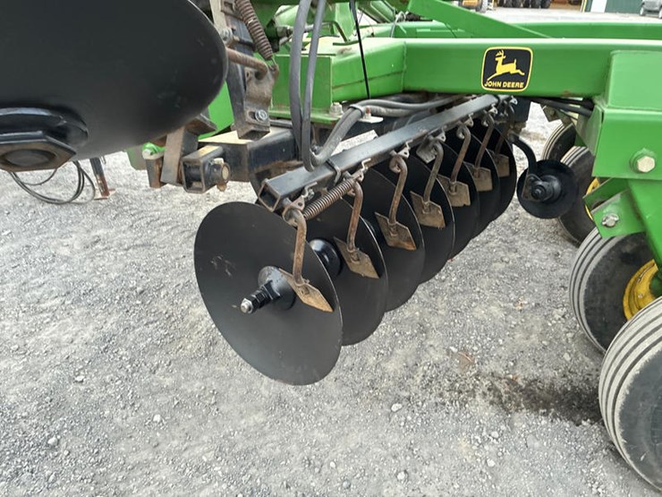 john-deere-630-image-40