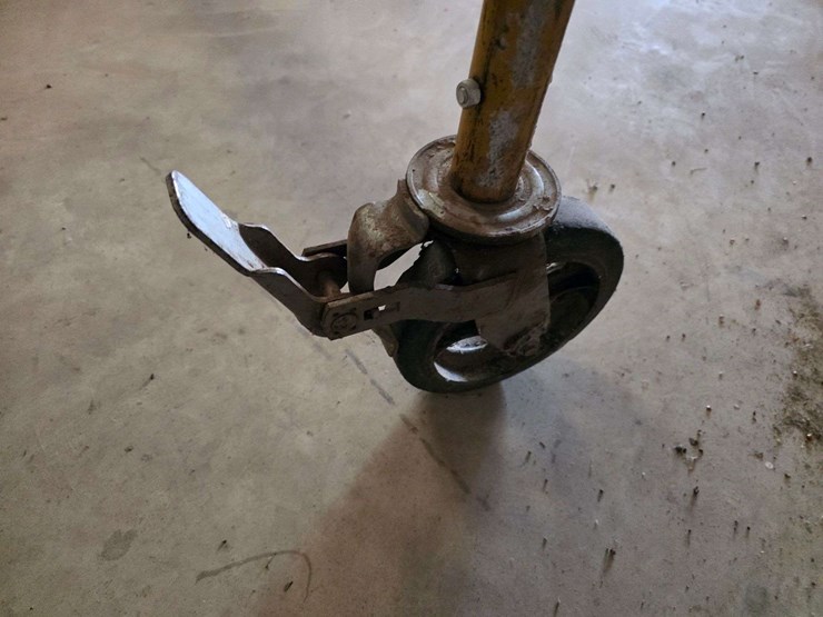 (4)-complete-units-of-scaffolding,-bil-jax-brand,-*pictured-is-2-units-with-wheels,-the-other-2-unit-image-8