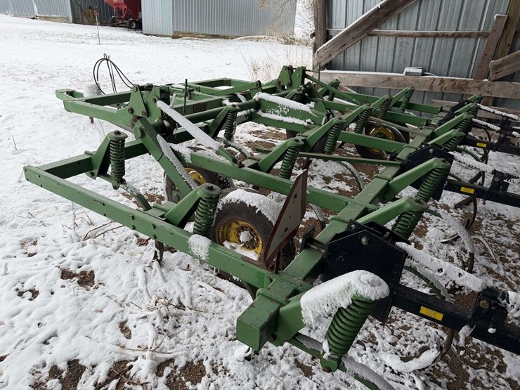 john-deere-17-image-21