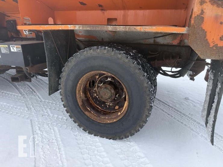 international-workstar-7500-image-9