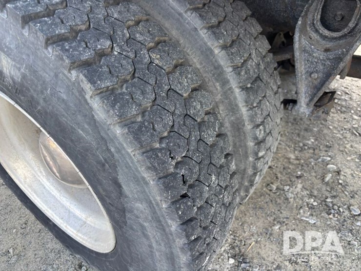 international-4700-image-46