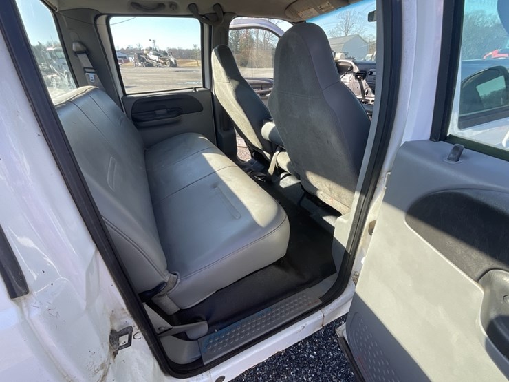 2004-ford-f250-xl-image-7