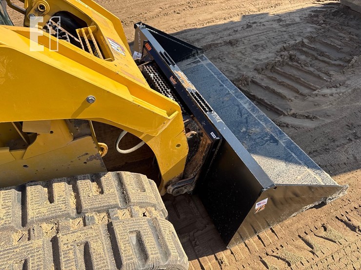 2022-caterpillar-299d3-image-19