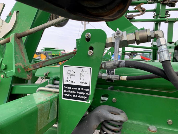 john-deere-2210-image-28