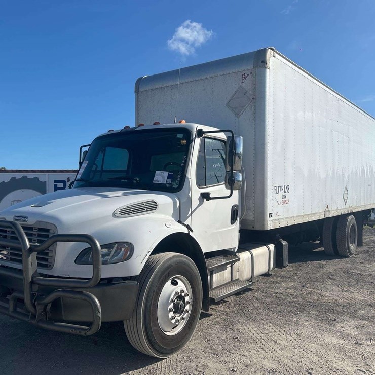 2017 FREIGHTLINER M2 106