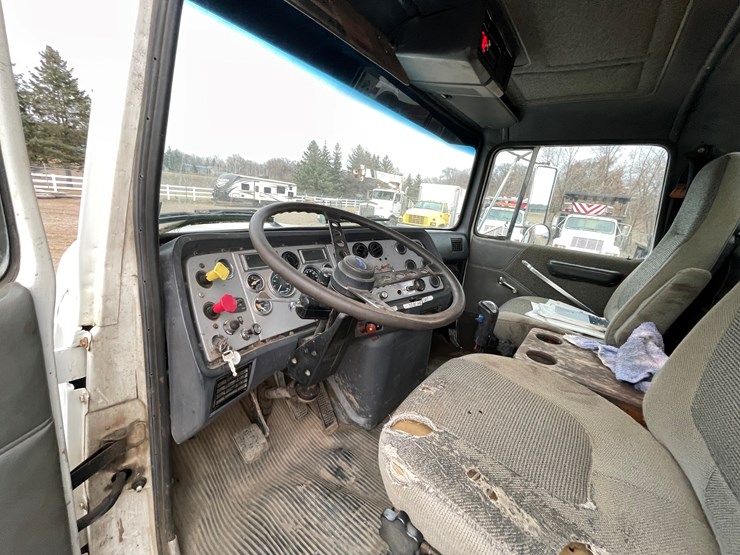 ford-lt9000-image-59