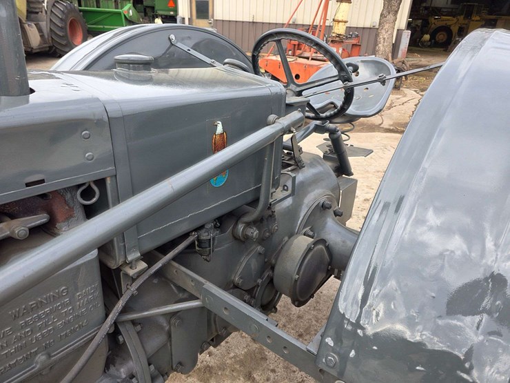 1938-case-cc-narrow-front-tractor,-new-12.4/11-36-rears,-pto,-crank-start,-sn:-4200966,-rebuilt-fro-image-23
