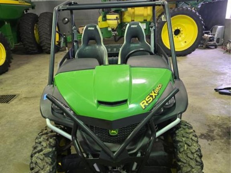 2012-john-deere-gator-image-11