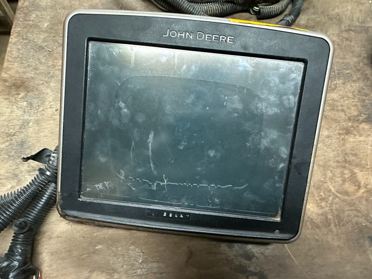 #33768-•-john-deere-display-image-1