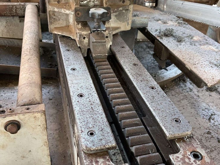 2022-fmb-pegasus-xl-band-saw-image-7