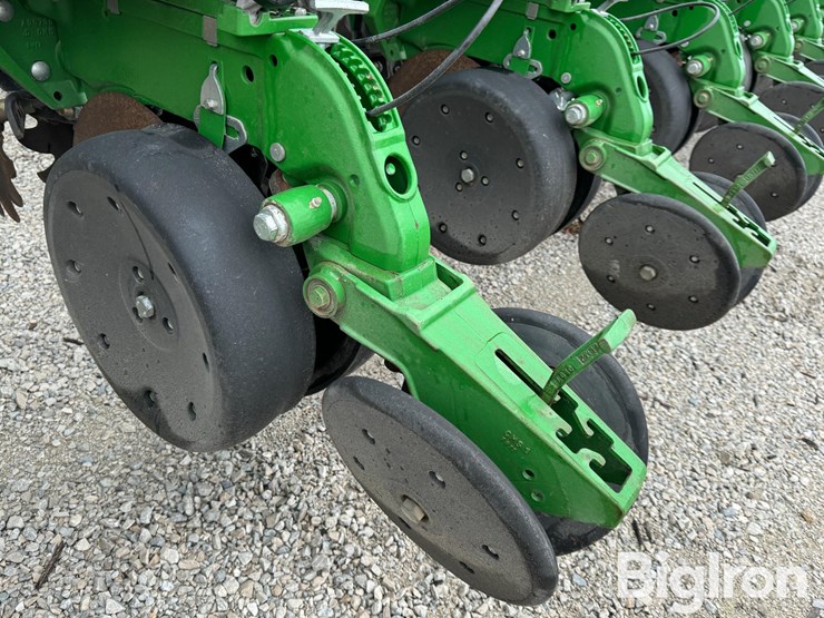 john-deere-db90-image-18