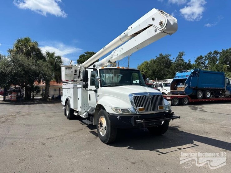 2007-international-durastar-4300-image-2