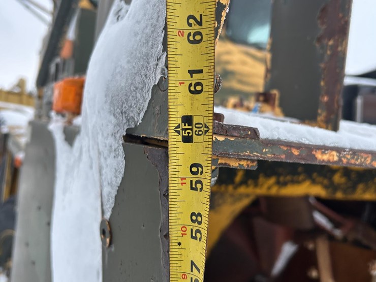 1981-oshkosh-green-snow-blower-image-19