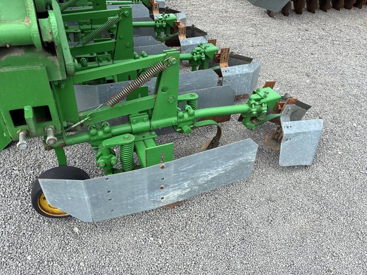 john-deere-845-image-4