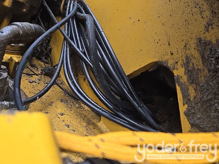 2012-caterpillar-349el-image-48