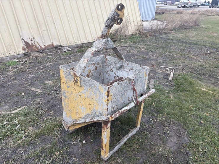 concrete-bucket,-30”x30”,-for-boom-lift-image-1