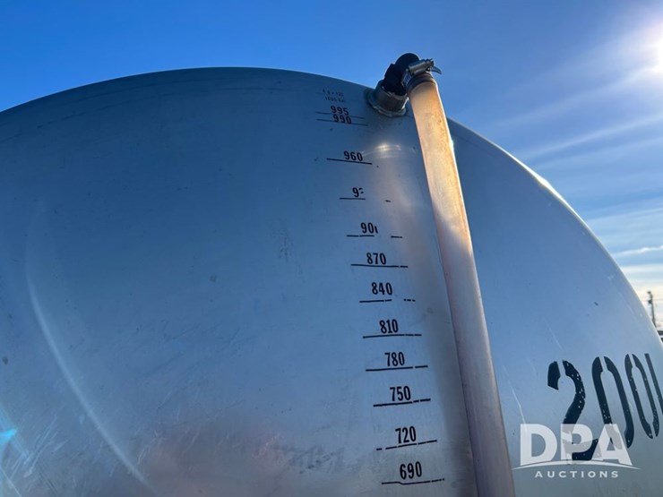 liquid-nurse-trailer-(cp1350,-tank-2001)-image-12